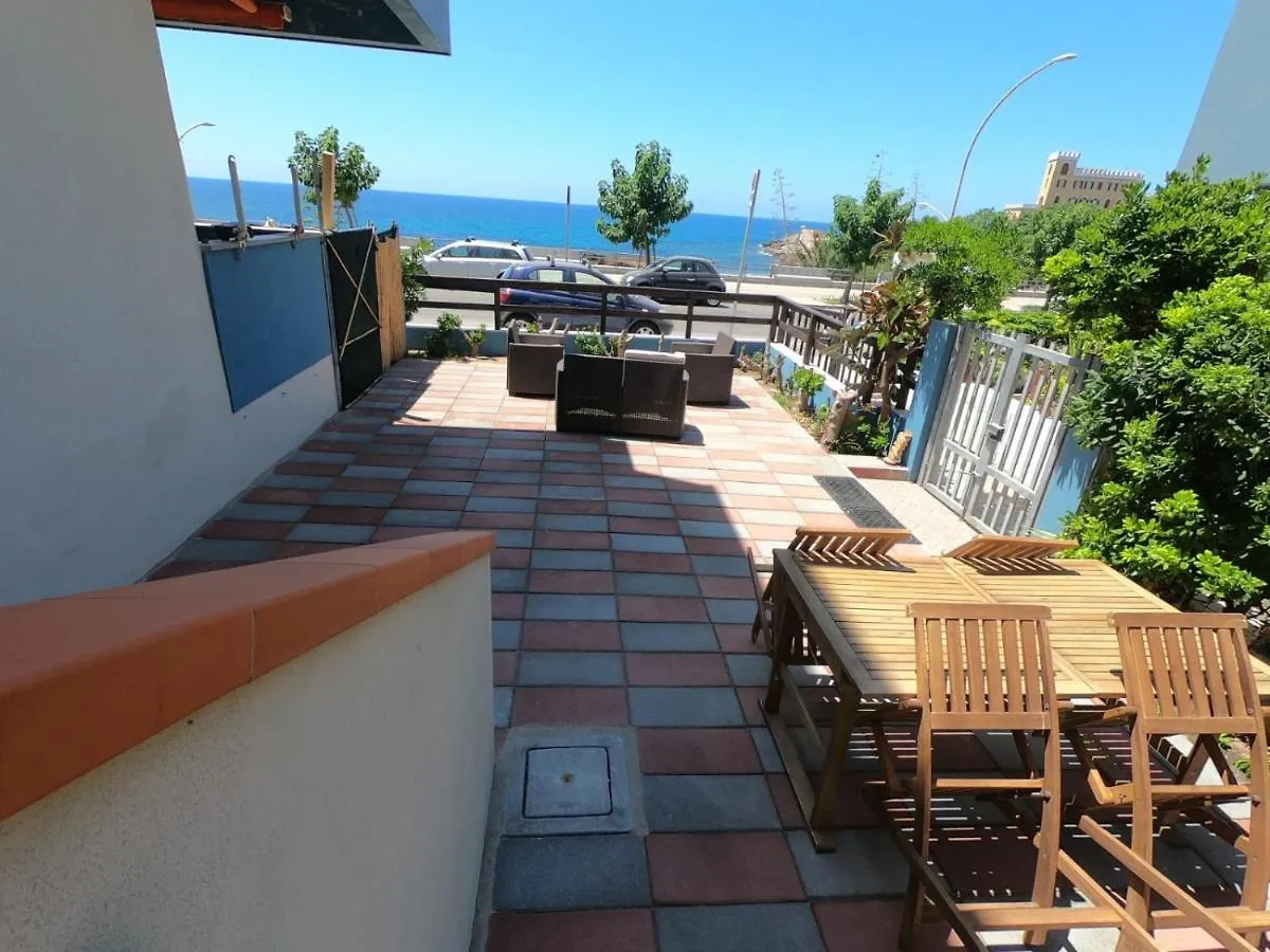 Bed and Breakfast Da Umby Alghero 2*,